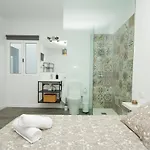 Alonsos - Open Mall - By Az Πανσιόν Arrecife (Lanzarote)