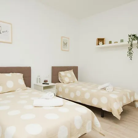 Guest house Alonsos - Open Mall - By Az