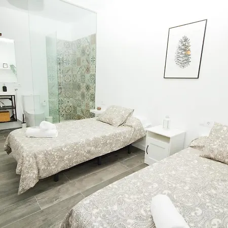 Guest house Alonsos - Open Mall - By Az *