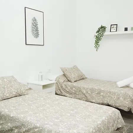 Alonsos - Open Mall - By Az Guest house
