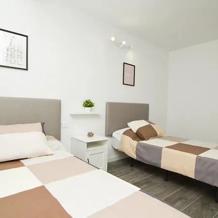 Alonsos - Open Mall - By Az Guest house Arrecife (Lanzarote)