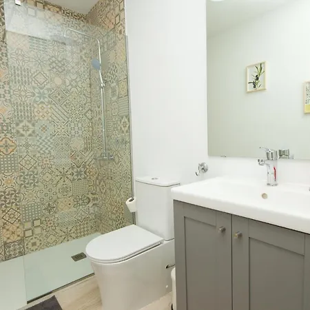 Alonsos - Open Mall - By Az Guest house *