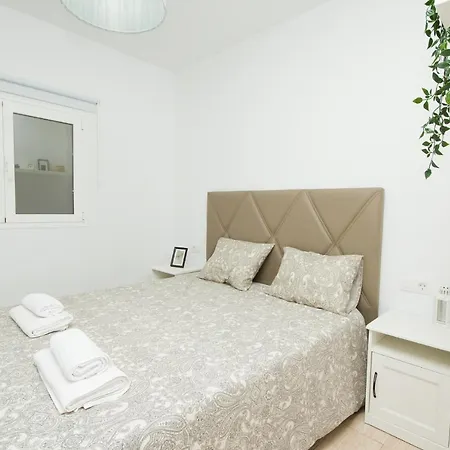 Alonsos - Open Mall - By Az Guest house *