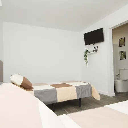Alonsos - Open Mall - By Az Guest house