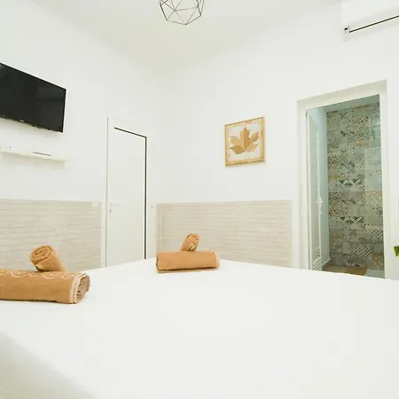 Alonsos - Open Mall - By Az 3*