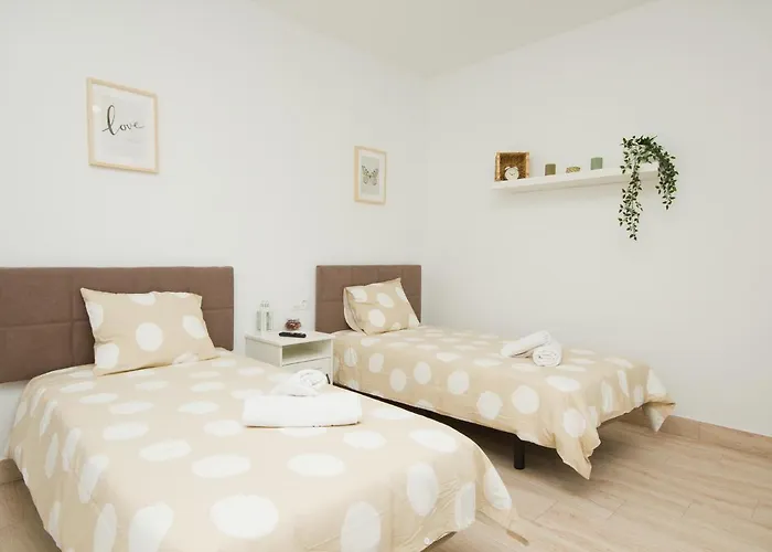 Pensjonat Alonsos - Open Mall - By Az